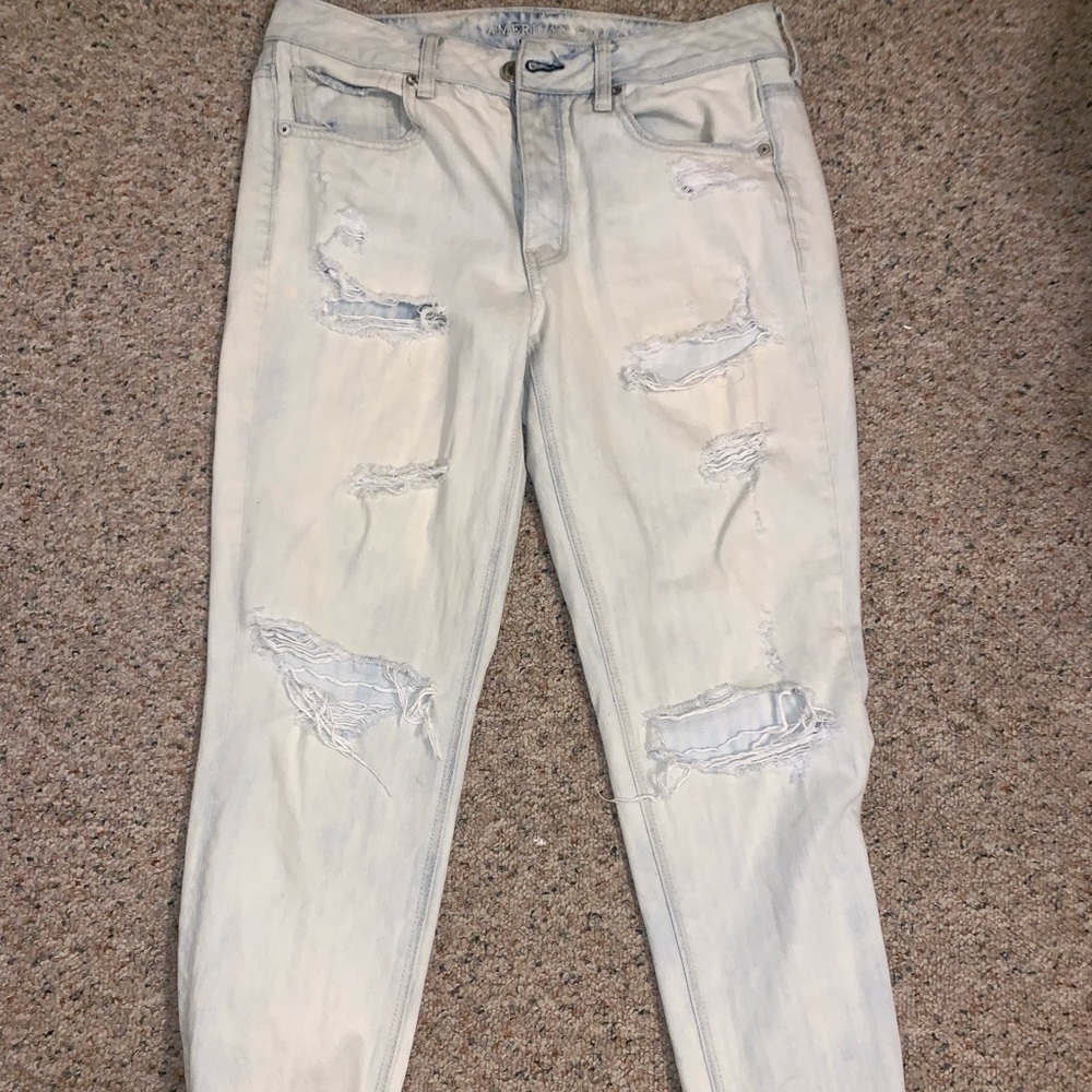 American Eagle Tomgirl Lightwash